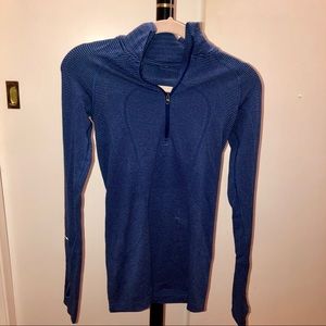 Lululemon long sleeve athletic wear